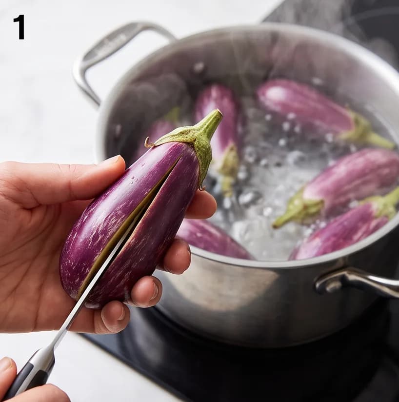 Sarımsaklı Dolma Patlıcan Turşusu Nasıl Yapılır? — Adım 1: Patlıcanların Yıkanması ve Boyuna Yarılması